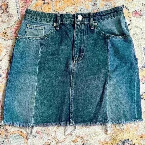 BDG Urban Outfitters Patchwork Jean Skirt Womens Medium - Picture 1 of 4